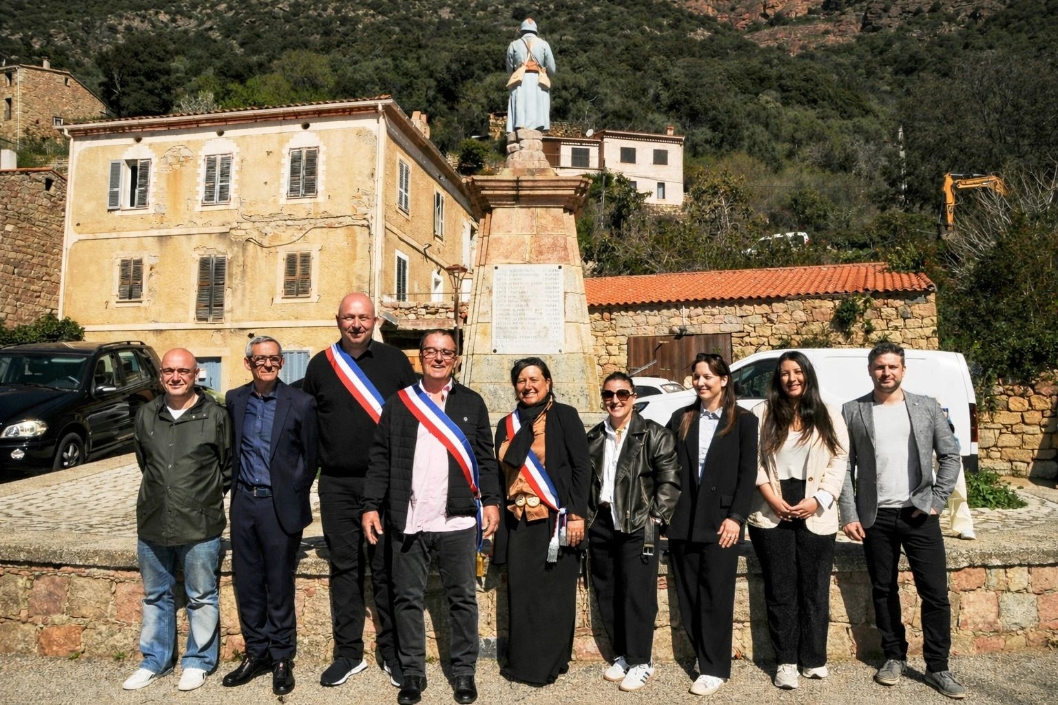 Alt à définir